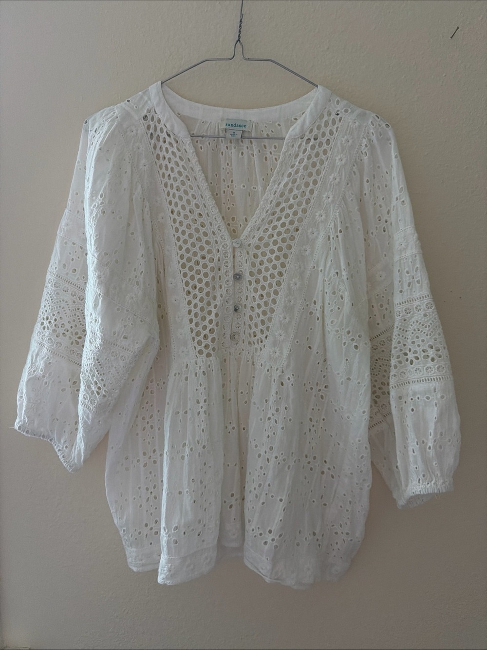 SUNDANCE White Eyelet Embroidered Blouse Shirt Small V-Neck Cotton Boho Top